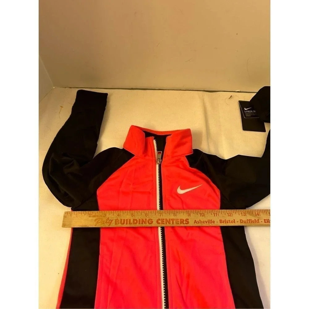 Nike girls size 5 jacket full‎ zipper new $29